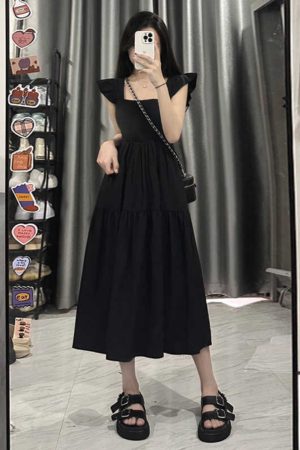 French-Style Black Square Neck Sleeveless Dress with Small Flying Sleeves for Women - 2025 Summer Petite Slim Mid-Length Fashion.