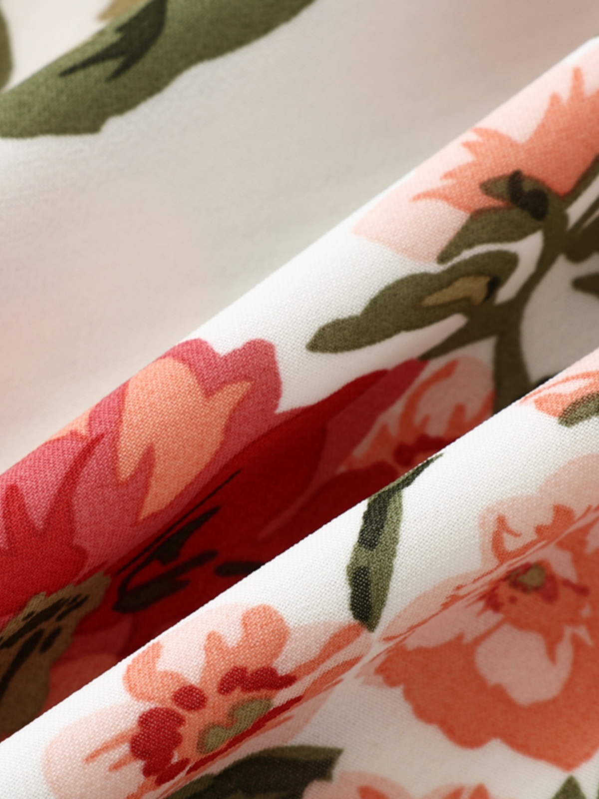 French-Style Long White Dress for Women - 2025 Summer Vacation Look, Yu Shuxin Inspired, Chic & Elegant Fashion Essential French-Style Long White Dress for Women - 2025 Summer Vacation Look, Yu Shuxin Inspired, Chic & Elegant Fashion Essential