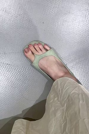 French Style Sheepskin Height-Increasing Thong Sandals for Women - Versatile Slip-On Roman Flip-Flops for Outdoor Wear