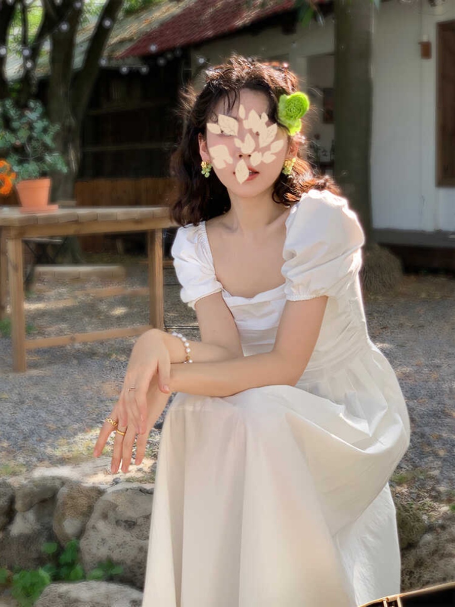 French-Style White Long Dress for Women, Square Neck, Elegant Puff Sleeves, Perfect for Petite Figures, Spring/Summer 2025 French-Style White Long Dress for Women, Square Neck, Elegant Puff Sleeves, Perfect for Petite Figures, Spring/Summer 2025