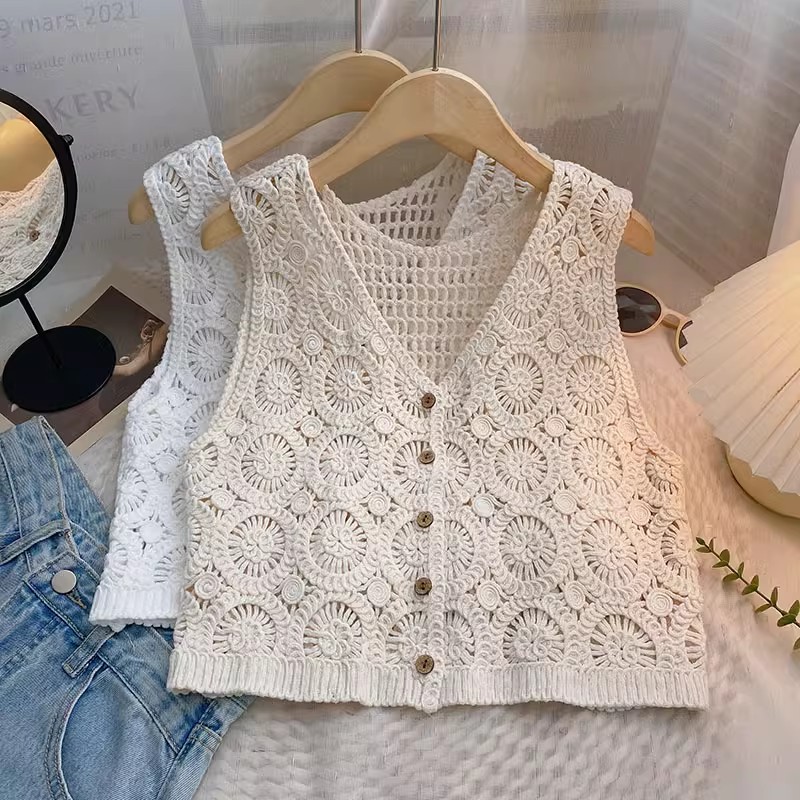 French V-Neck Sleeveless Lace Short Vest for Women - Slimming Summer Outerwear, Versatile Korean Style Top French V-Neck Sleeveless Lace Short Vest for Women - Slimming Summer Outerwear, Versatile Korean Style Top