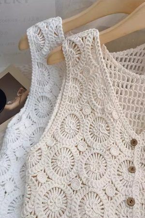 French V-Neck Sleeveless Lace Short Vest for Women - Slimming Summer Outerwear, Versatile Korean Style Top