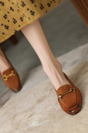 French Vintage Genuine Leather Small Square Toe Color-Worn Mid-Heel Shoes for Women - 2025 Versatile Y2K Style