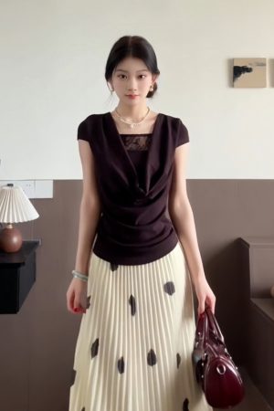 French Vintage Ruffled Collar T-Shirt for Women - Summer Lace Splicing, Waist-Cinching Slimming Short Sleeve Fitted Top