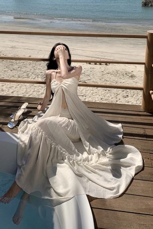 French Vintage Sexy Strapless Halter Dress with Flowing Long Skirt for Seaside Vacation - Boho Chic Summer Style