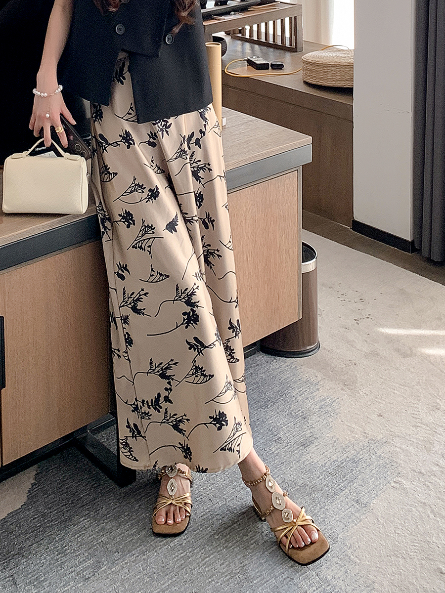 French Vintage Sheepskin High-Heeled Roman Sandals for Women - Summer Rhinestone One-Strap Genuine Leather Square-Toe Design French Vintage Sheepskin High-Heeled Roman Sandals for Women - Summer Rhinestone One-Strap Genuine Leather Square-Toe Design