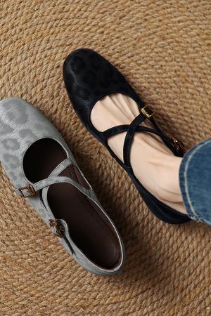 French Vintage Style Genuine Leather Cross Strap Flat Mary Jane Shoes for Women - Round Toe, Shallow Mouth, Perfect for Spring