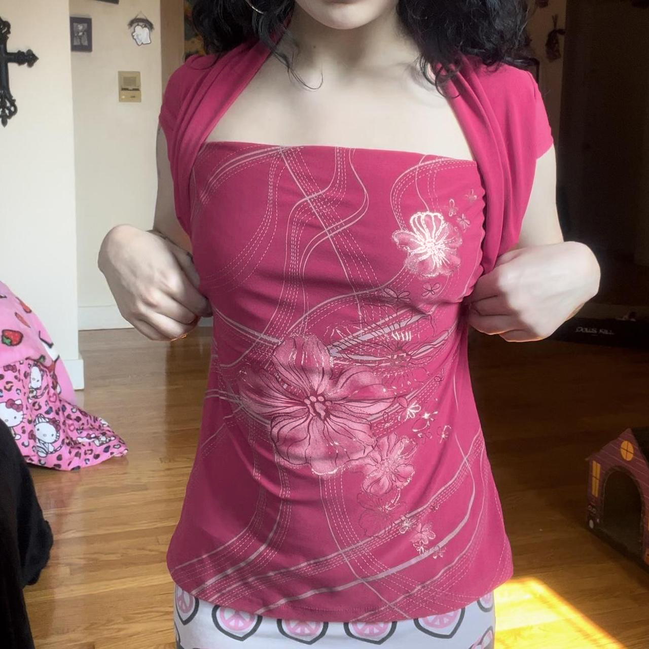 Fuchsia Floral Print Fake Two-Piece T-Shirt for Women, Retro Summer Top with Waist-Cinching Design and Shoulder Bag, Y2K Style Fuchsia Floral Print Fake Two-Piece T-Shirt for Women, Retro Summer Top with Waist-Cinching Design and Shoulder Bag, Y2K Style