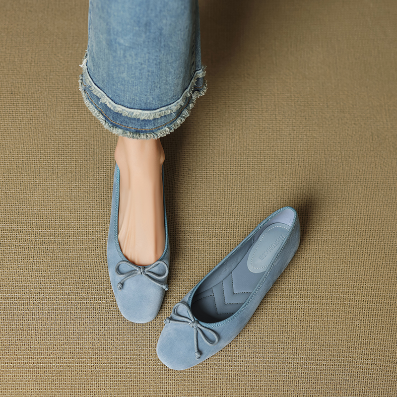 Genuine Leather Bow Tie Tote Bag & Women's Soft Sole Ballet Flats - Large Size Dance Shoes for Comfort and Style Genuine Leather Bow Tie Tote Bag & Women's Soft Sole Ballet Flats - Large Size Dance Shoes for Comfort and Style