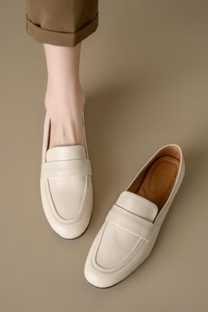 Genuine Leather Flat Loafers for Women â€“ Versatile Soft-Soled Driving Shoes, Italian Style Grandma Shoes