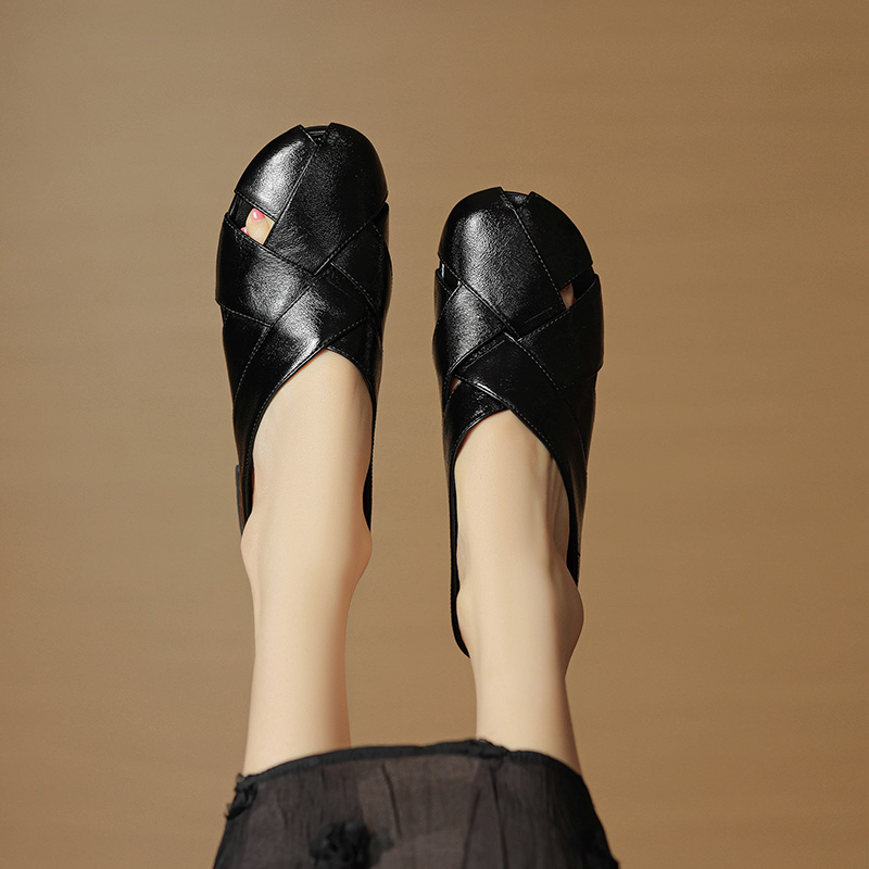 Genuine Leather Hollow-Out Toe Half Slippers - Woven Low-Heeled Fashionable Sandals for Skirts, Italian Style, Trendy Footwear Genuine Leather Hollow-Out Toe Half Slippers - Woven Low-Heeled Fashionable Sandals for Skirts, Italian Style, Trendy Footwear