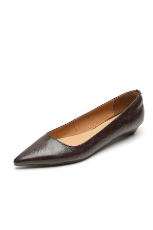Genuine Leather Low-Heeled Pointed Toe Work Shoes for Women - Elegant Commuting Style, Italian Design, Perfect for Office and Daily Wear