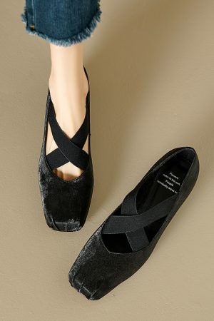 Genuine Leather Retro Chinese Style Ballet Shoes - Mid-Heel Mary Jane Chunky Heel Flats for Y2K and Vintage Fashion Lovers