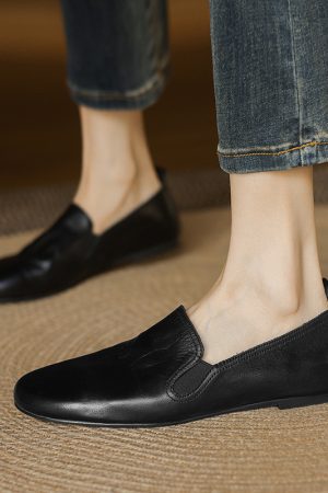 Genuine Leather Round Toe Slip-On Loafers for Women - Retro Vintage Flat Shoes