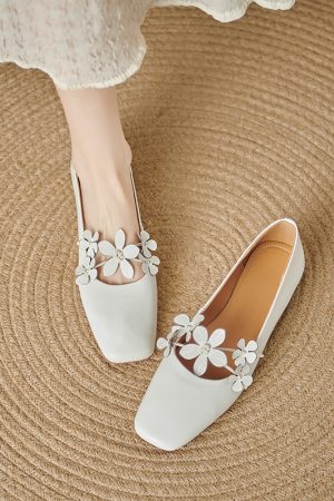 Genuine Leather Square Toe Flower Shallow Mouth Flats for Women - Comfortable Versatile 2025 Trendy Footwear