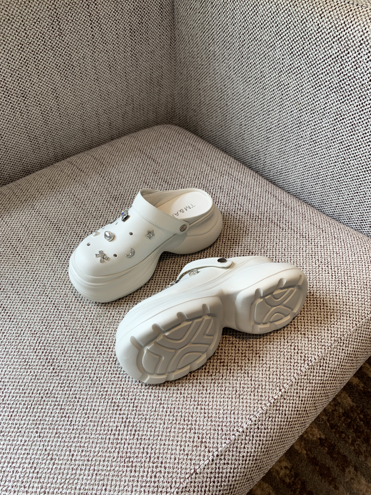 Genuine Leather Thick-Soled Closed-Toe Sandals for Women - 2025 Summer Versatile Half Slippers, Niche Fashion Footwear Genuine Leather Thick-Soled Closed-Toe Sandals for Women - 2025 Summer Versatile Half Slippers, Niche Fashion Footwear