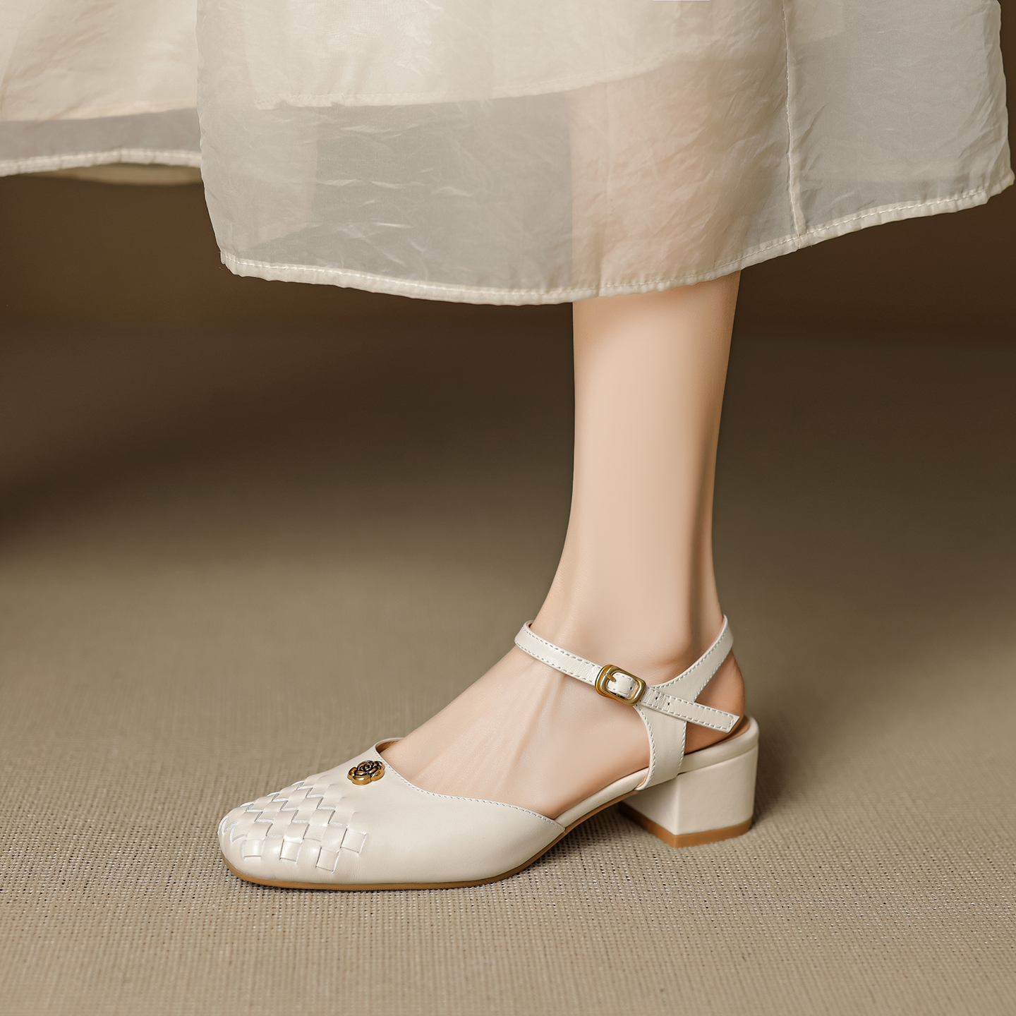 Genuine Leather Woven Camellia Sandals for Women - Vintage French Mid-Heel Closed-Toe Summer Shoes Genuine Leather Woven Camellia Sandals for Women - Vintage French Mid-Heel Closed-Toe Summer Shoes