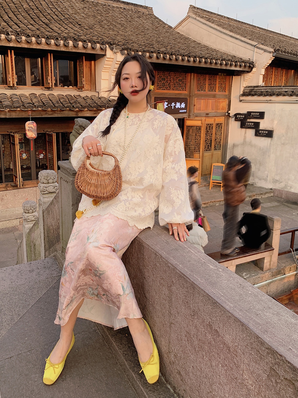Gold Satin Fishtail Half Skirt for Women - Plus Size Retro Chinese Style National Wind 2025 Fashion Gold Satin Fishtail Half Skirt for Women - Plus Size Retro Chinese Style National Wind 2025 Fashion
