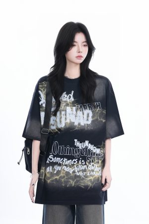 Gradient Pink Oversized Short Sleeve T-Shirt for Women - Trendy American High Street Style with Sit and Eat Until the Mountains Are Empty Design