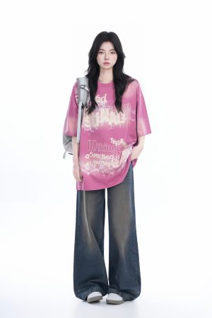 Gradient Pink Oversized Short Sleeve T-Shirt for Women - Trendy American High Street Style with Sit and Eat Until the Mountains Are Empty Design