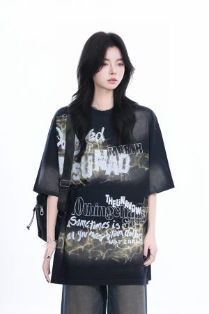 Gradient Pink Oversized Short Sleeve T-Shirt for Women - Trendy American High Street Style with Sit and Eat Until the Mountains Are Empty Design