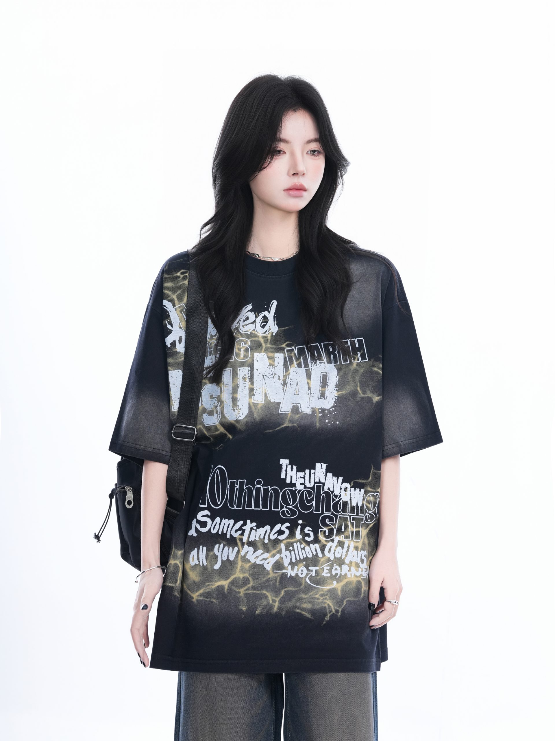 Gradient Pink Oversized Short Sleeve T-Shirt for Women - Trendy American High Street Style with Sit and Eat Until the Mountains Are Empty Design Gradient Pink Oversized Short Sleeve T-Shirt for Women - Trendy American High Street Style with Sit and Eat Until the Mountains Are Empty Design