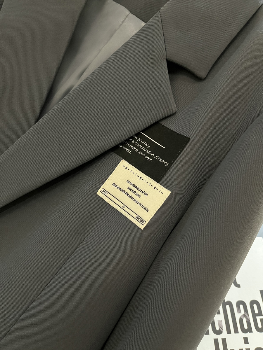 Gray-Blue College-Style Blazer for Women, Spring Autumn 2025 Niche Suit Top, Trendy Casual Chic Fashion Gray-Blue College-Style Blazer for Women, Spring Autumn 2025 Niche Suit Top, Trendy Casual Chic Fashion