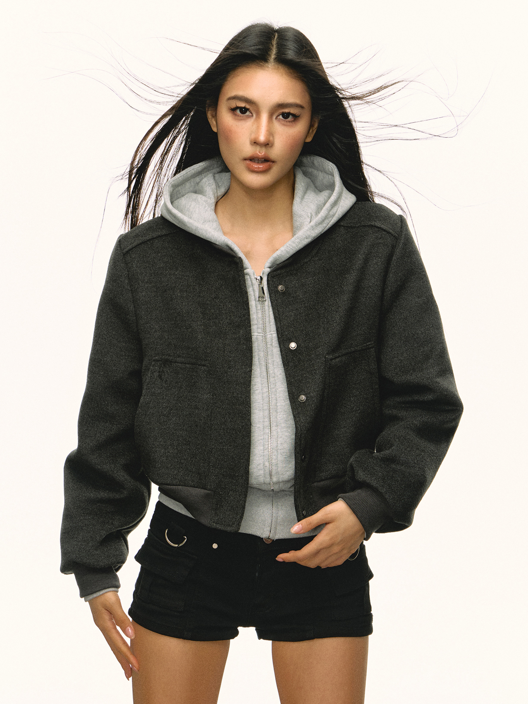Gray Hooded Zip-Up Sweatshirt for Women - Waist-Cinched Short Sports Jacket, 2025 Spring Fashion, Versatile Casual Wear Gray Hooded Zip-Up Sweatshirt for Women - Waist-Cinched Short Sports Jacket, 2025 Spring Fashion, Versatile Casual Wear