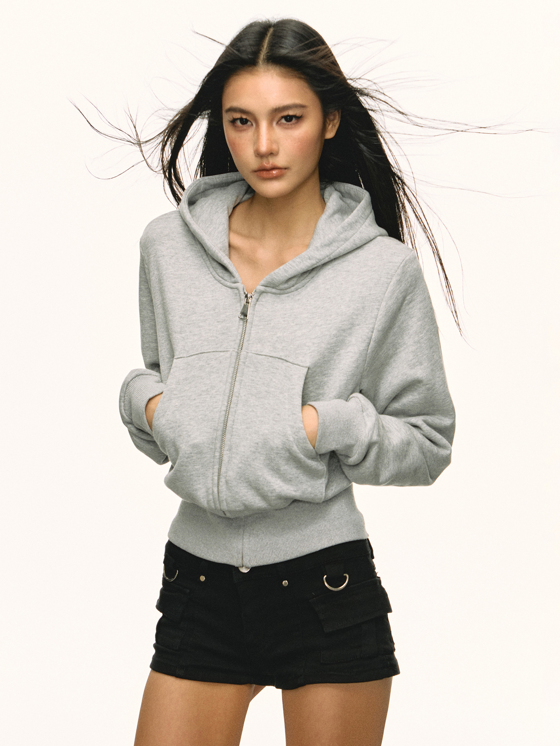 Gray Hooded Zip-Up Sweatshirt for Women - Waist-Cinched Short Sports Jacket, 2025 Spring Fashion, Versatile Casual Wear Gray Hooded Zip-Up Sweatshirt for Women - Waist-Cinched Short Sports Jacket, 2025 Spring Fashion, Versatile Casual Wear
