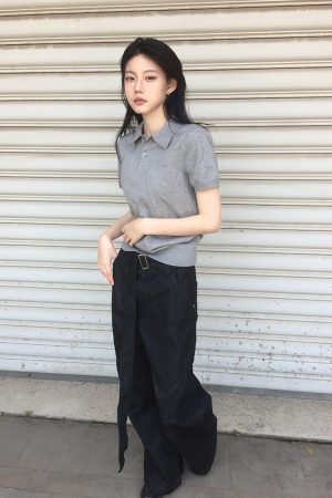 Gray Knitted Short-Sleeve Women's Polo T-Shirt - College Style Slim Fit Summer Top for Versatile Casual Looks