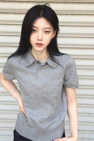 Gray Knitted Short-Sleeve Women's Polo T-Shirt - College Style Slim Fit Summer Top for Versatile Casual Looks