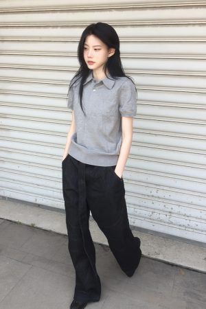 Gray Knitted Short-Sleeve Women's Polo T-Shirt - College Style Slim Fit Summer Top for Versatile Casual Looks