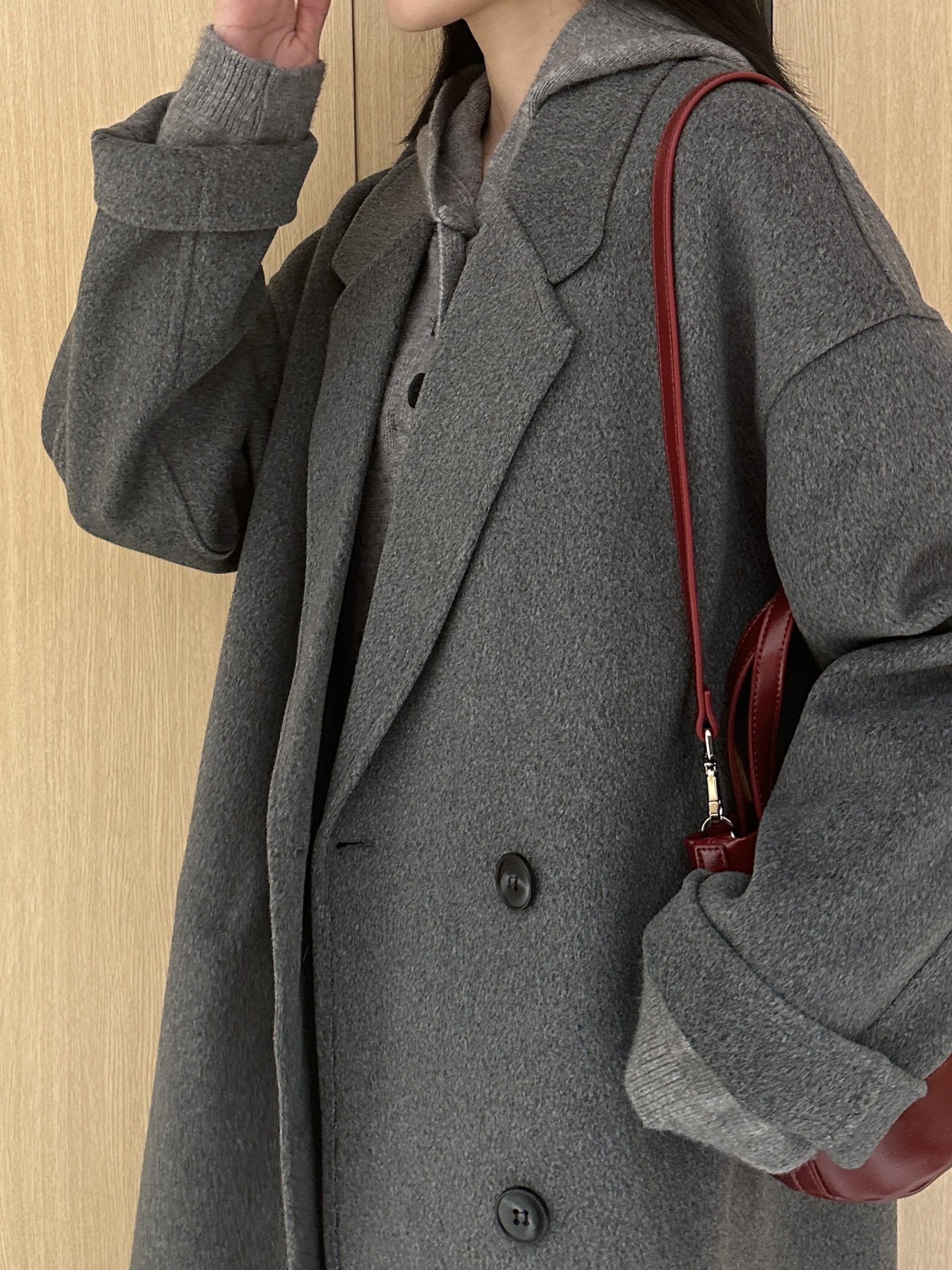 Gray Reversible Cashmere Coat for Women - High-End Woolen Jacket, Mid-Length, Korean Style, Autumn Winter 2024 Fashion Gray Reversible Cashmere Coat for Women - High-End Woolen Jacket, Mid-Length, Korean Style, Autumn Winter 2024 Fashion