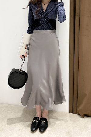 Gray Satin Sheen Diagonal-Cut Fishtail Skirt - Women's Bodycon Mid-Length for Spring/Summer 2025 Fashion