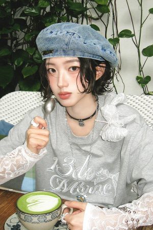 Gray Short Sleeve Women's Summer Lace Spliced Round Neck T-Shirt - Loose Casual Top for a Relaxed, Effortless Look