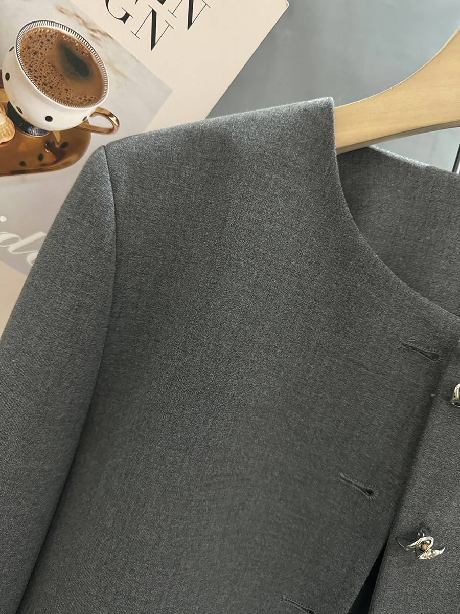 Gray Stylish Short Coat for Women - High-End Little Chanel Style, Versatile Elegant Outerwear for Spring and Autumn 2025 Gray Stylish Short Coat for Women - High-End Little Chanel Style, Versatile Elegant Outerwear for Spring and Autumn 2025