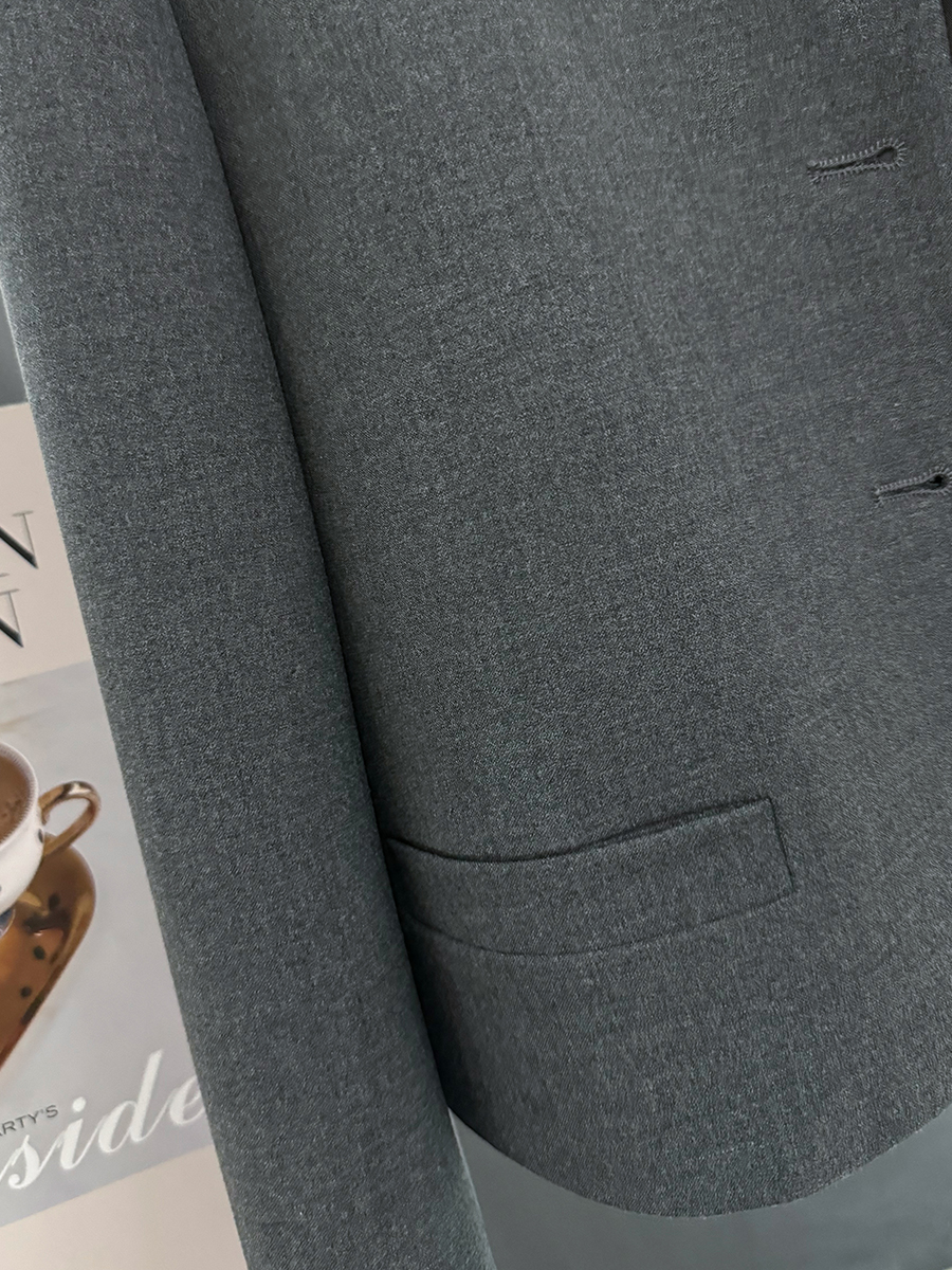 Gray Stylish Short Coat for Women - High-End Little Chanel Style, Versatile Elegant Outerwear for Spring and Autumn 2025 Gray Stylish Short Coat for Women - High-End Little Chanel Style, Versatile Elegant Outerwear for Spring and Autumn 2025