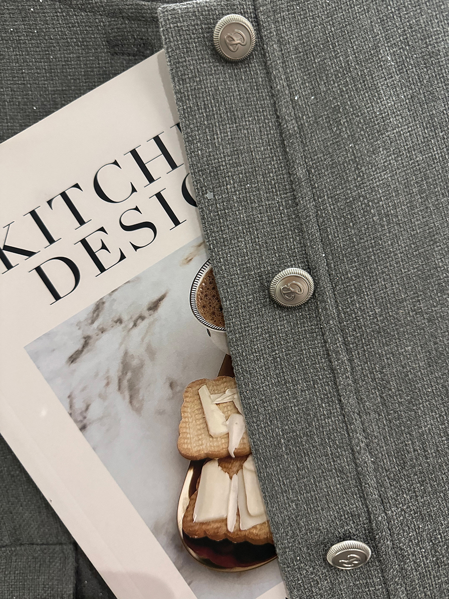 Gray Textured Wind Coat for Women - High-Quality Short Jacket for Spring & Autumn, Trendy Socialite Style Gray Textured Wind Coat for Women - High-Quality Short Jacket for Spring & Autumn, Trendy Socialite Style