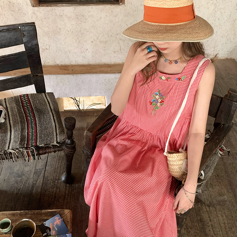 Green Apple Berry Plaid Embroidered Vest Dress for Women - Summer Loose A-Line High Waist Flared Long Skirt, Vintage Style Green Apple Berry Plaid Embroidered Vest Dress for Women - Summer Loose A-Line High Waist Flared Long Skirt, Vintage Style