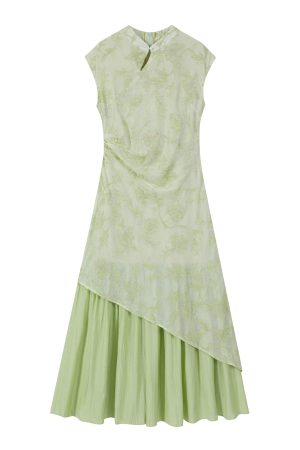 Green Chinese Style Retro Qipao Dress with Heavy Embroidery, Faux Two-Piece Look, Women's National Wind Fashion