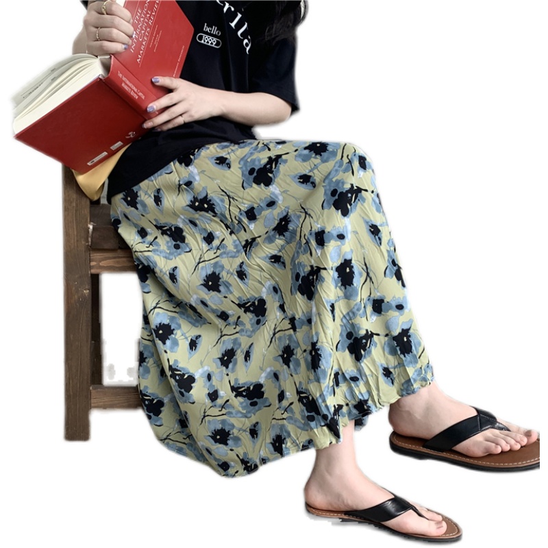 Green Floral Print A-Line Midi Skirt for Women - High-Waisted, Loose Chiffon, Plus Size, Summer Fashion Essential Green Floral Print A-Line Midi Skirt for Women - High-Waisted, Loose Chiffon, Plus Size, Summer Fashion Essential