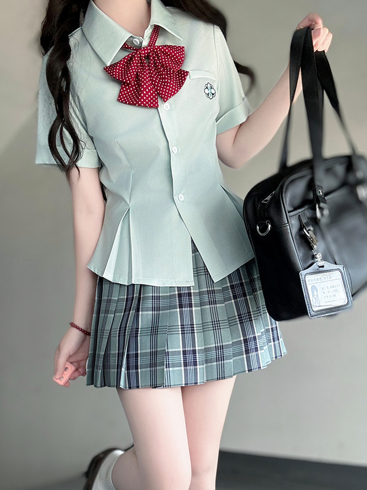 Green Folded Edge Short Sleeve Shirt for Women - Pudding Bear Original JK Uniform College Style, Summer Waist-Defined Design Green Folded Edge Short Sleeve Shirt for Women - Pudding Bear Original JK Uniform College Style, Summer Waist-Defined Design
