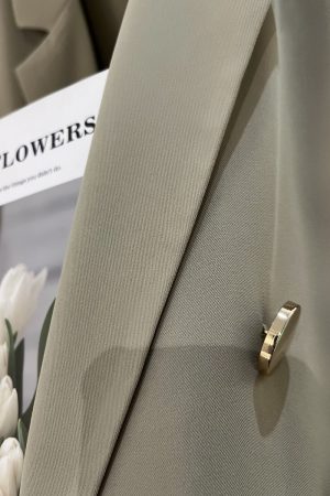 Green Lightweight British-Style Short Sleeve Blazer for Women, Vintage Charm with Metal Buttons, 2025 Summer Fashion