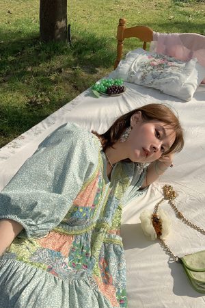 Green Retro V-Neck Dress for Women - Bohemian Long Skirt, Vintage Style, Spring Fashion, Summer of the Cicada