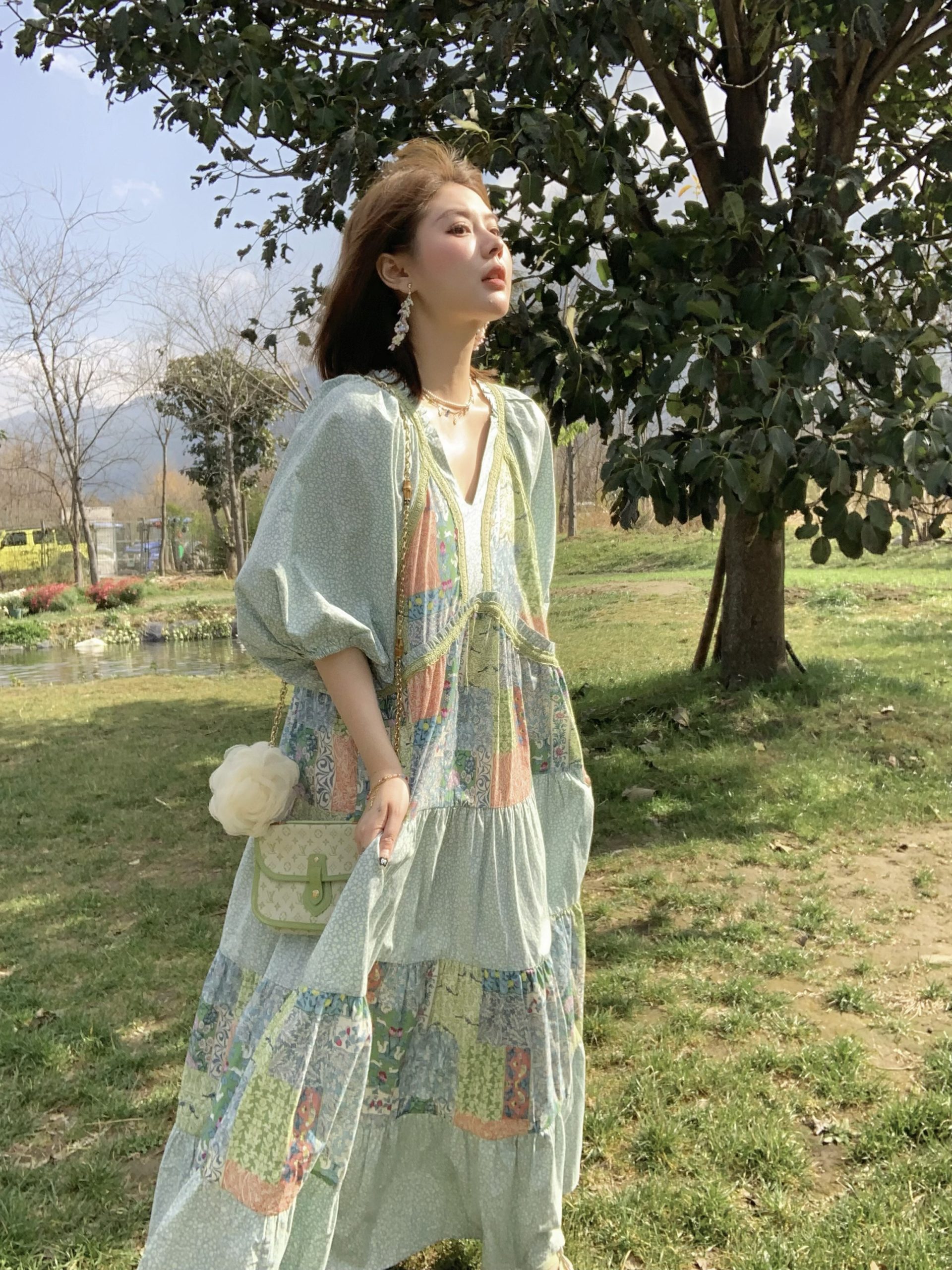 Green Retro V-Neck Dress for Women - Bohemian Long Skirt, Vintage Style, Spring Fashion, Summer of the Cicada Green Retro V-Neck Dress for Women - Bohemian Long Skirt, Vintage Style, Spring Fashion, Summer of the Cicada