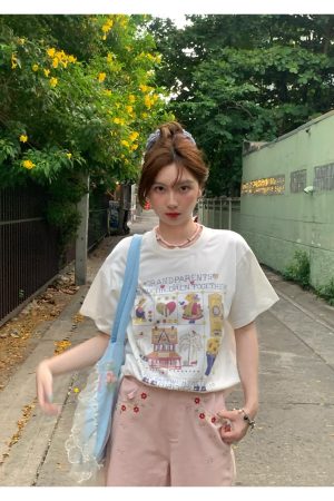 Green Short Sleeve Vintage T-Shirt for Women with Japanese Retro Girl Print, Loose Fit Pure Cotton Summer Top