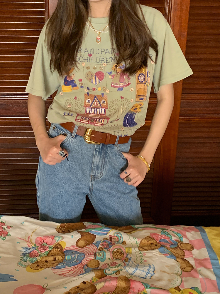 Green Short Sleeve Vintage T-Shirt for Women with Japanese Retro Girl Print, Loose Fit Pure Cotton Summer Top Green Short Sleeve Vintage T-Shirt for Women with Japanese Retro Girl Print, Loose Fit Pure Cotton Summer Top