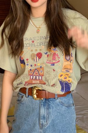 Green Short Sleeve Vintage T-Shirt for Women with Japanese Retro Girl Print, Loose Fit Pure Cotton Summer Top