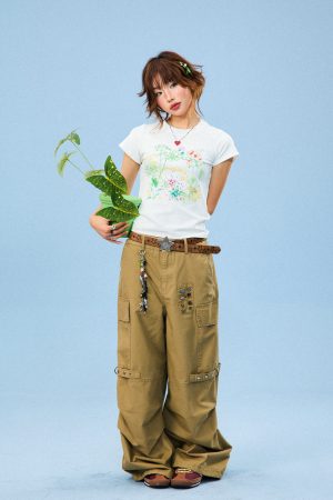 Hand-Painted Floral Print Short-Sleeve T-Shirt for Women - Summer Slim-Fit Cropped Top, American Style, Y2K Aesthetic