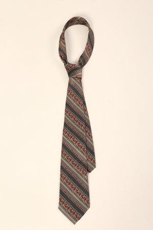 Handmade American Retro Floral Patterned Long Tie Shirt - High-End Niche Fashion Accessory for Stylish Outfits